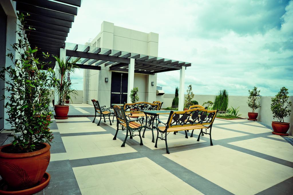 Santomas Suites Santo Tomas Bagian luar foto